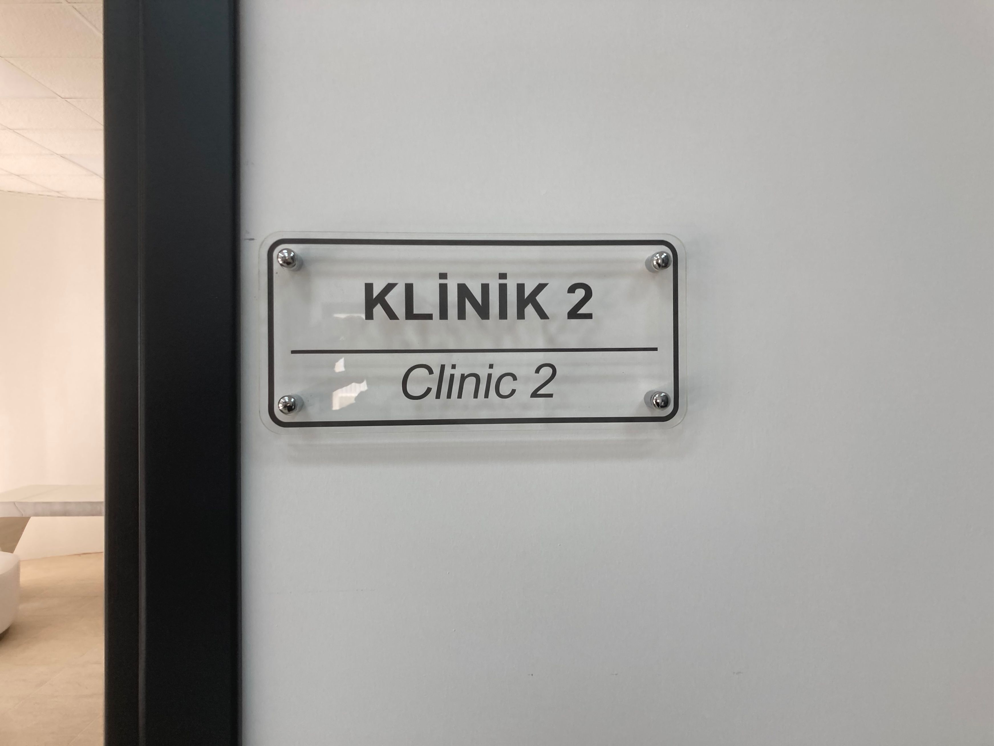 şeffaf plexi kapı lev. şeffaf plexi kapı lev.